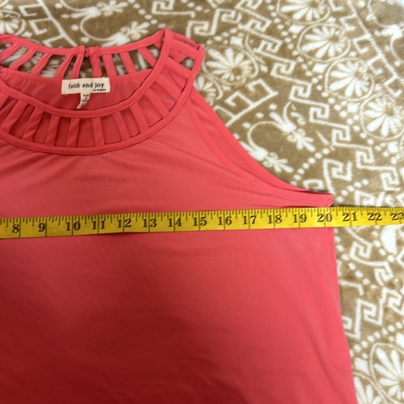 Faith and Joy Sleeveless Melon Colored Top Sz L - Picture 4 of 8